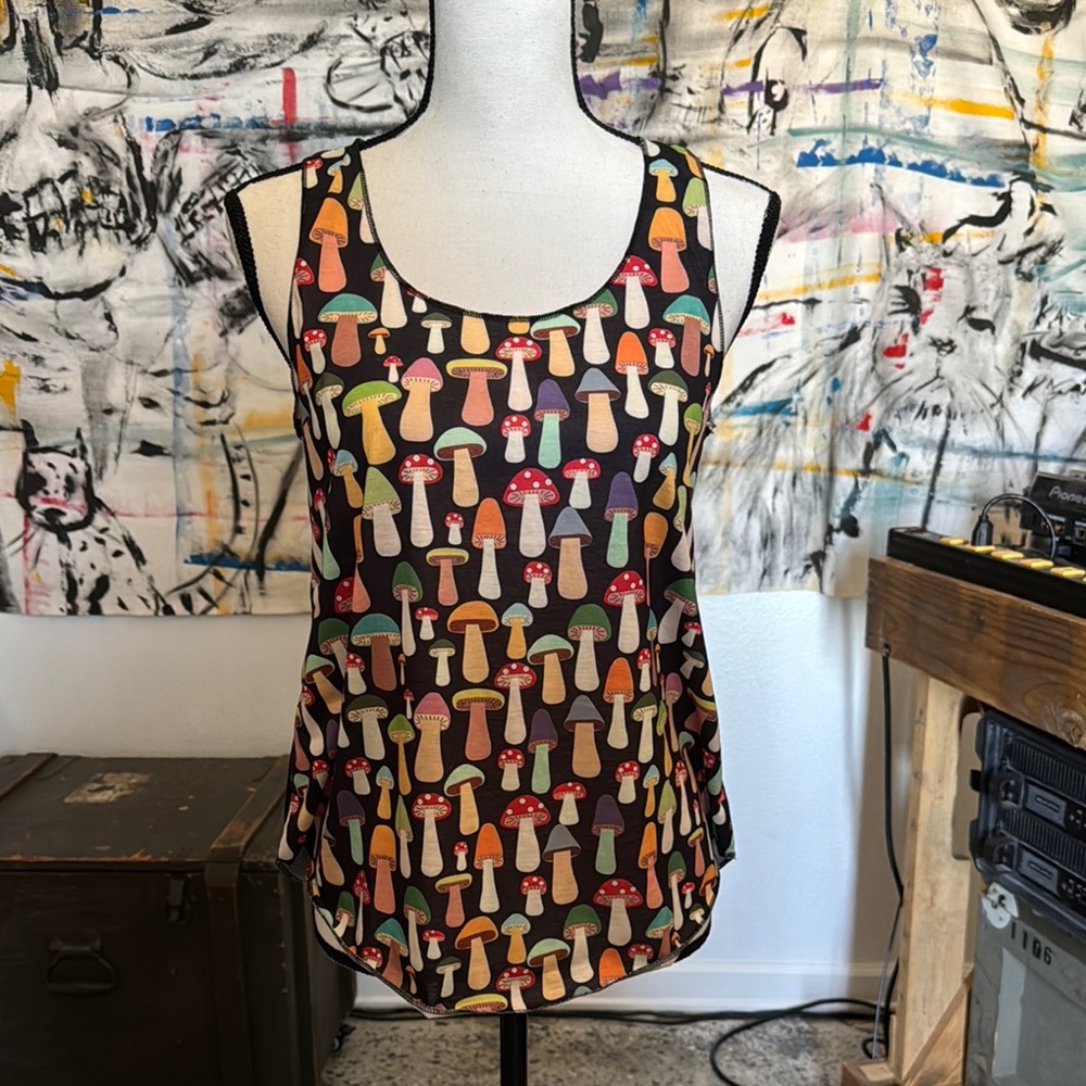 New Mushroom Print Sleeveless Tank Top 🍄